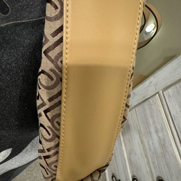 LC daily hobo with attached change purse - Picture 10 of 10